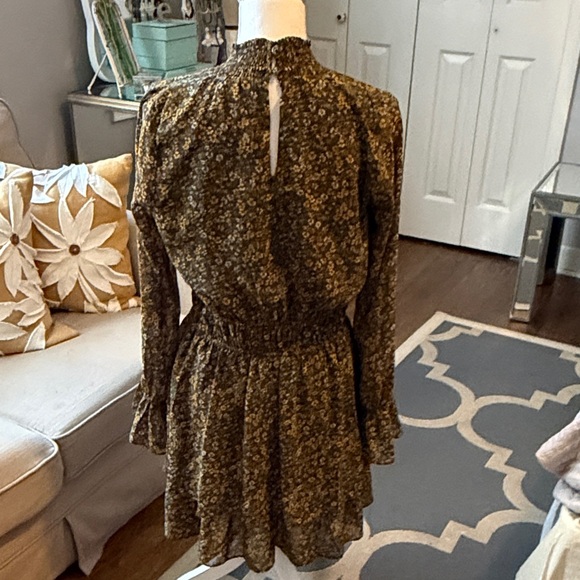 Lush Floral Long Sleeve Dress Size Medium ❤️ - Picture 2 of 5